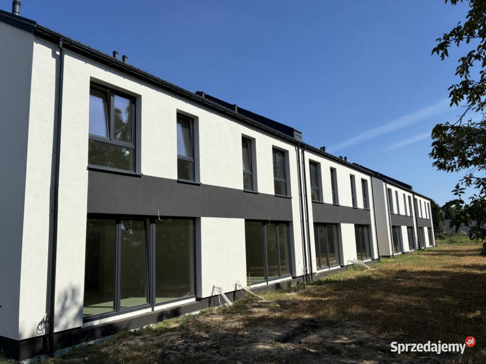 Przestronny segment z ogródkiem i garażem w Ożarów Mazowiecki