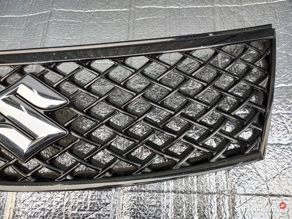 Grill atrapa kratka przód Suzuki Kizashi 178KM