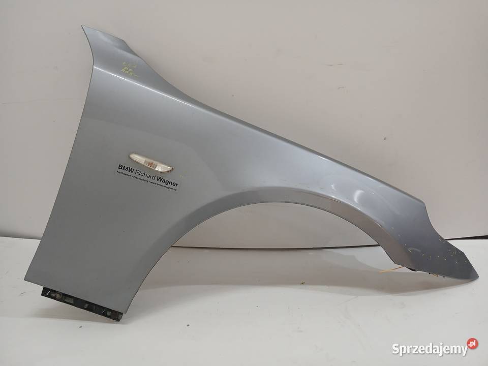 BŁOTNIK PRAWY PRZEDNI BMW E60 A087 SILBERGRAU