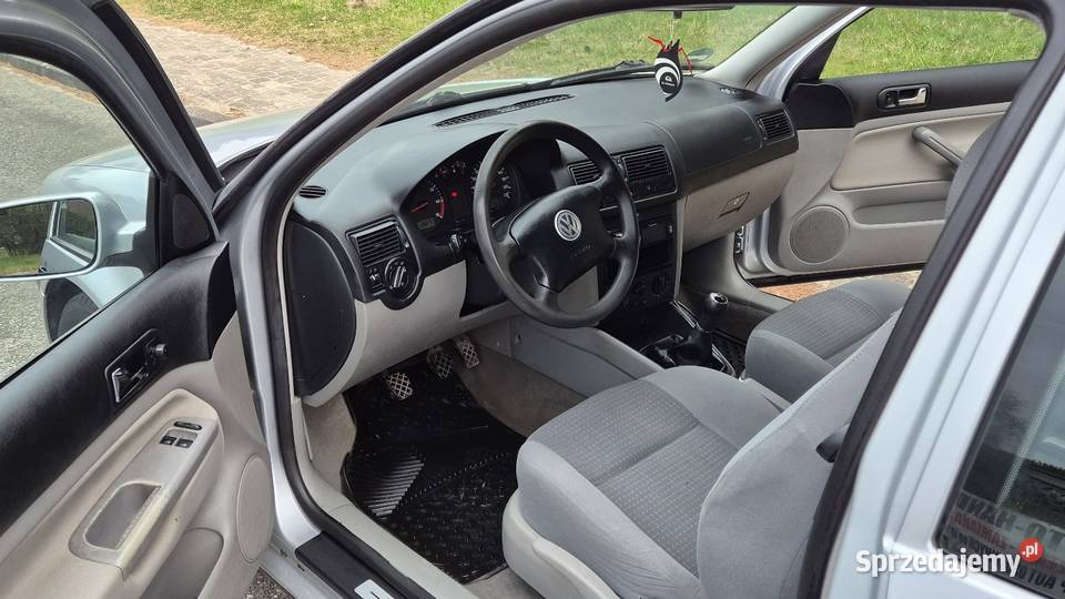 VW GOLF IV 14B ZAREJESTROWANY KLIMA ELEKTRYKA 75KM Końskie