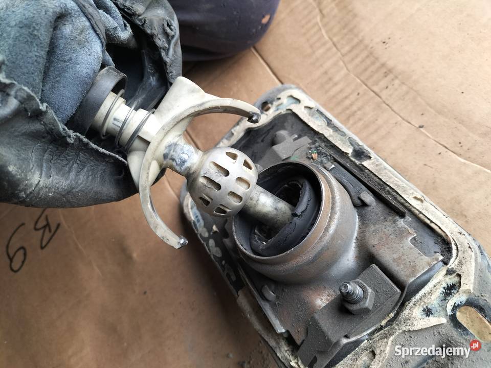 LEWAREK ZMIANY BIEGÓW Audi 80 B3 80B3 Kamień-Kolonia sprzedam