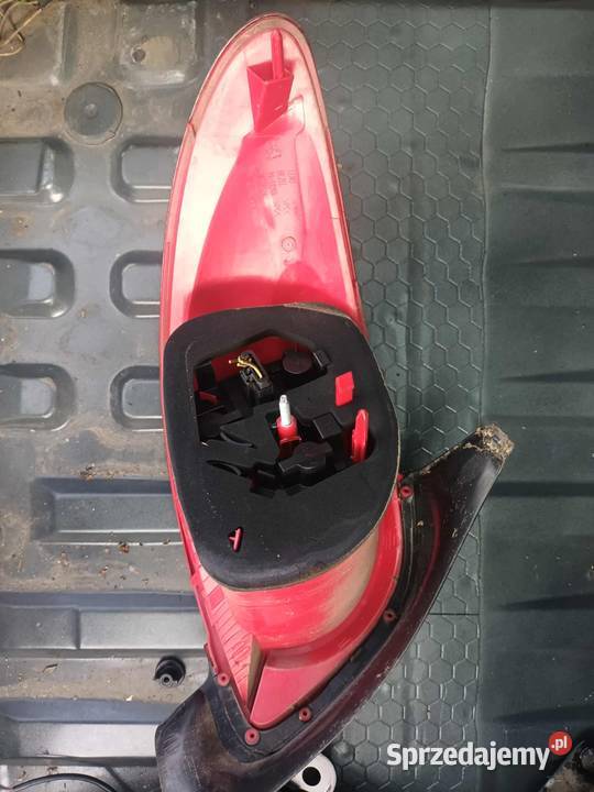Lampa tylna prawa peugeot 206 plus 206 Skierniewice