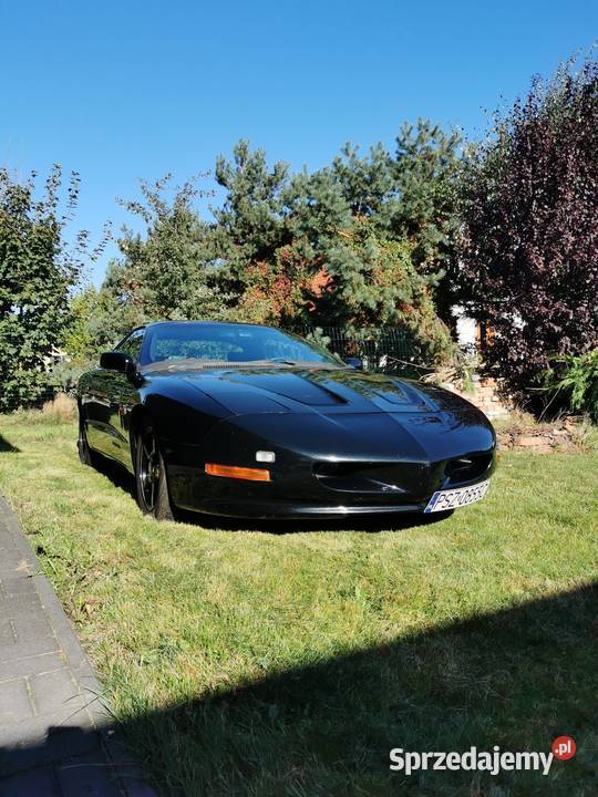 Pontiac firebird IV czarny Szamotuły