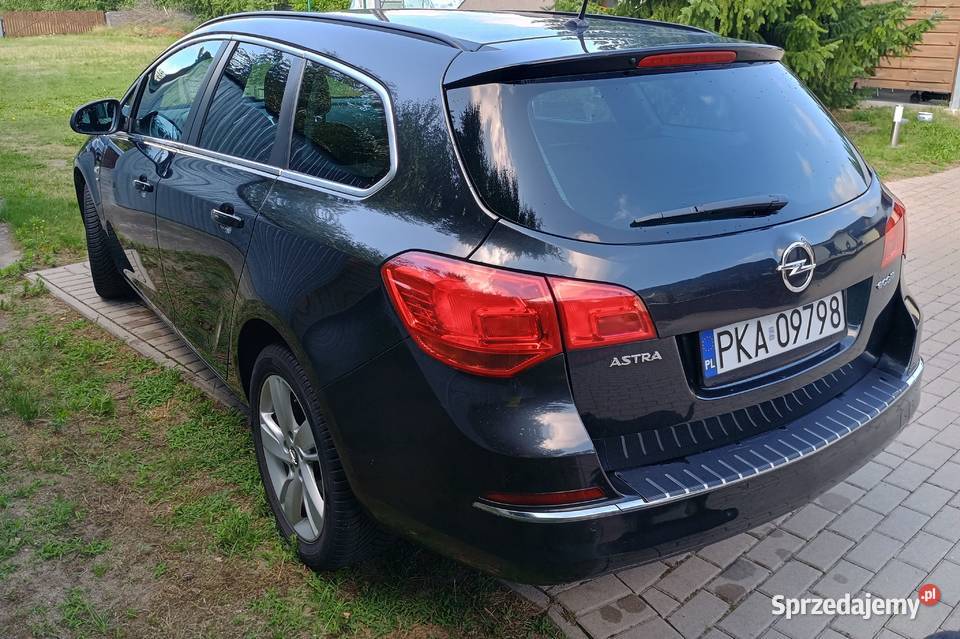 Opel Astra 16 CDTI Sports Tourer Krzyżówki sprzedam