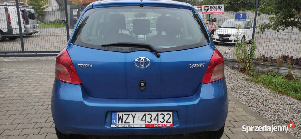 Toyota Yaris 13 l benz 5drzwi II 20052011 Stare Budy
