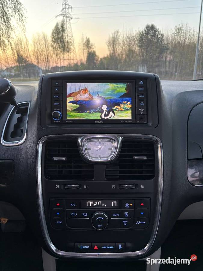 Chrysler TownCountry Pępowo