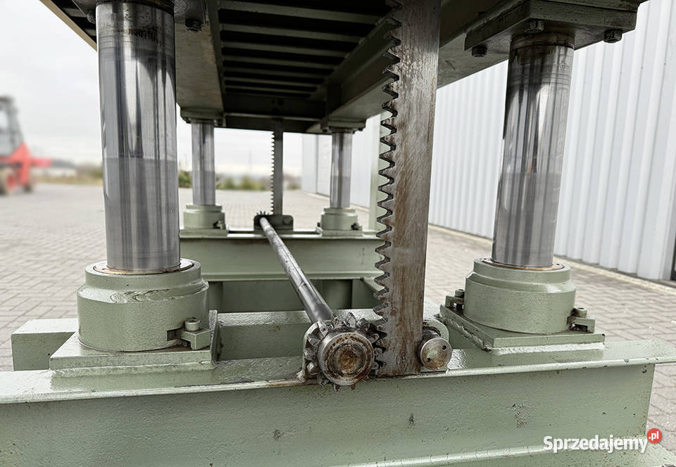Prasa półkowa hydrauliczna do forniru JOOS typ Sierakowska Huta sprzedam