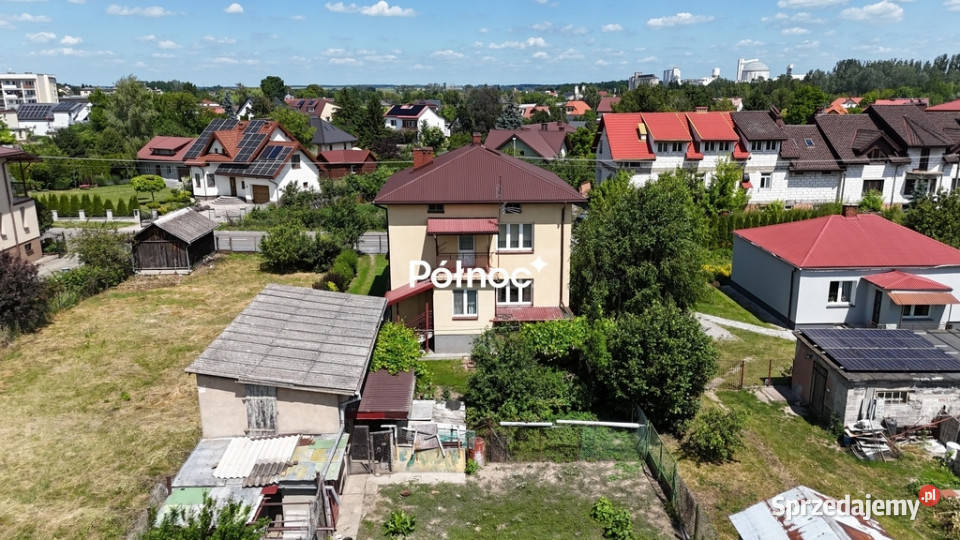 Przestronny i funkcjonalny dom w centrum