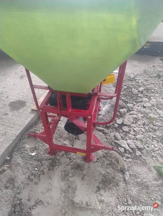 Rozsiewacz Motyl 600L Radom