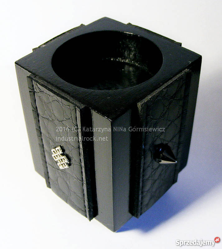 Oryginalny czarny świecznik na tealight ćwieki Rękodzieło Kraków