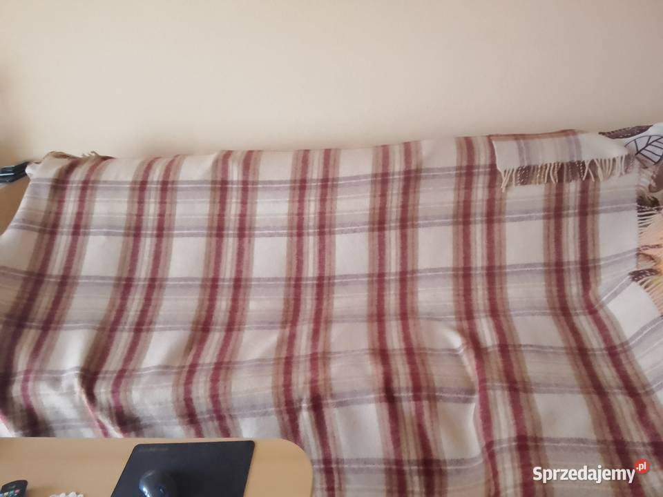Wełniany miękki koc narzuta w kratę 210 x 160 Sosnowiec