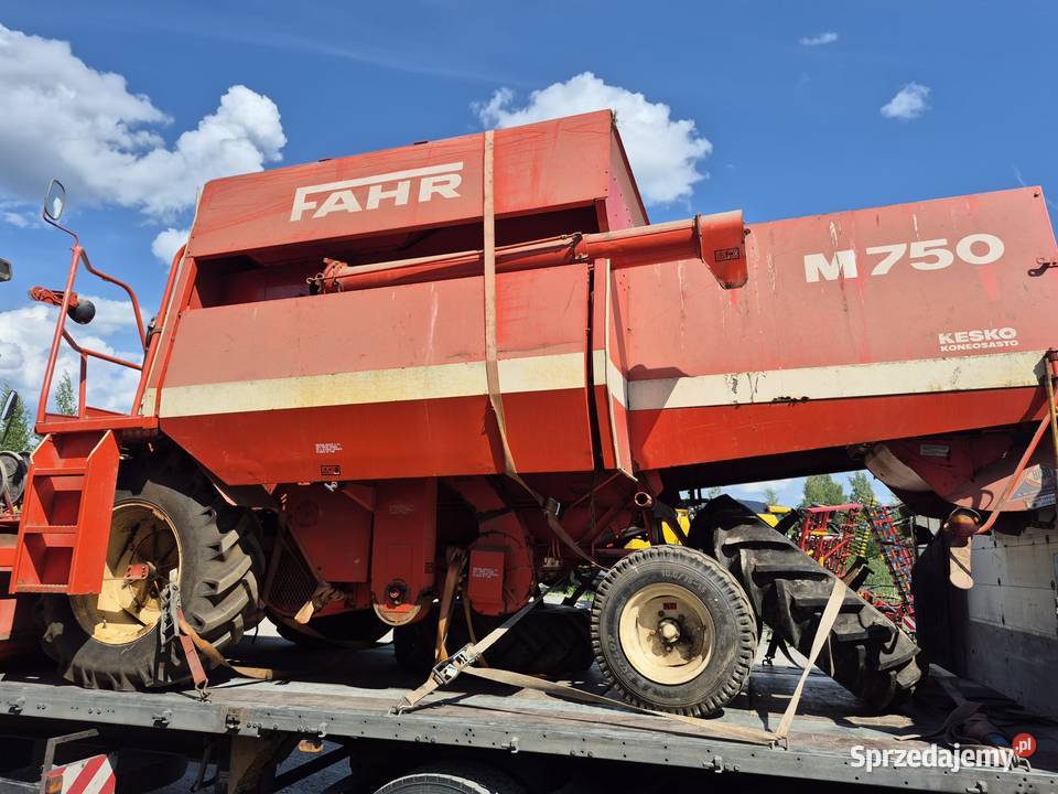 Kombajn zbożowy Fahr m750 z sieczkarnia Dragany