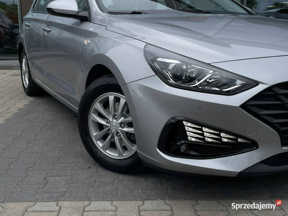Hyundai i30 15DPI 110 Modern Salon Polska asystent pasa ruchu Piotrków Trybunalski