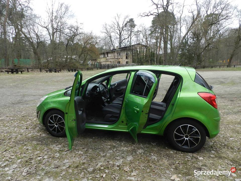 Opel Corsa D benzyna 14 100 5drzwi klima Livt Puszczykowo