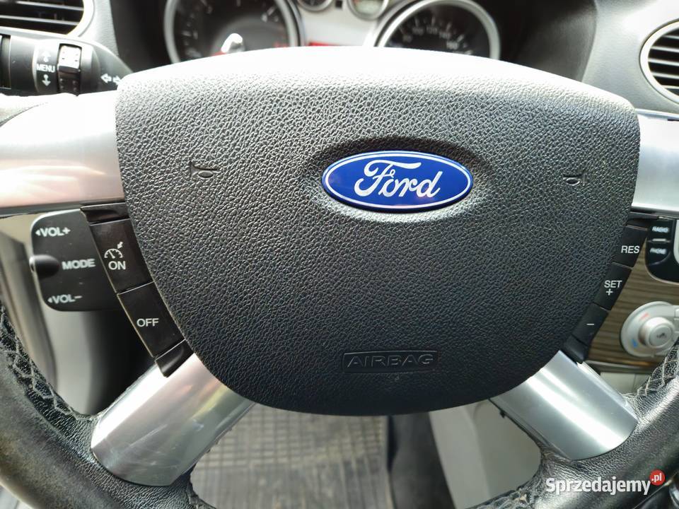 Ford Focus 18 TDCI 115   najbogatsza wersja GHIA centralny zamek sprzedam