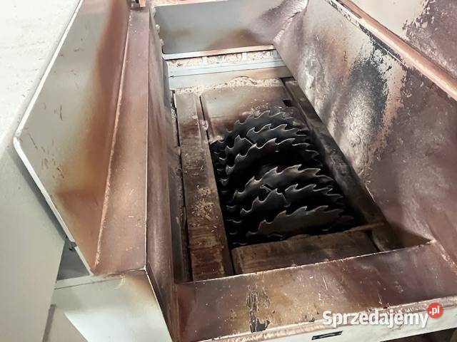 Obrzynarka do desek automatyczna TOS SVITAWY Produkcja