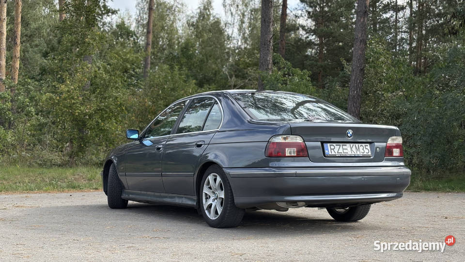 BMW E39 520i Sedan