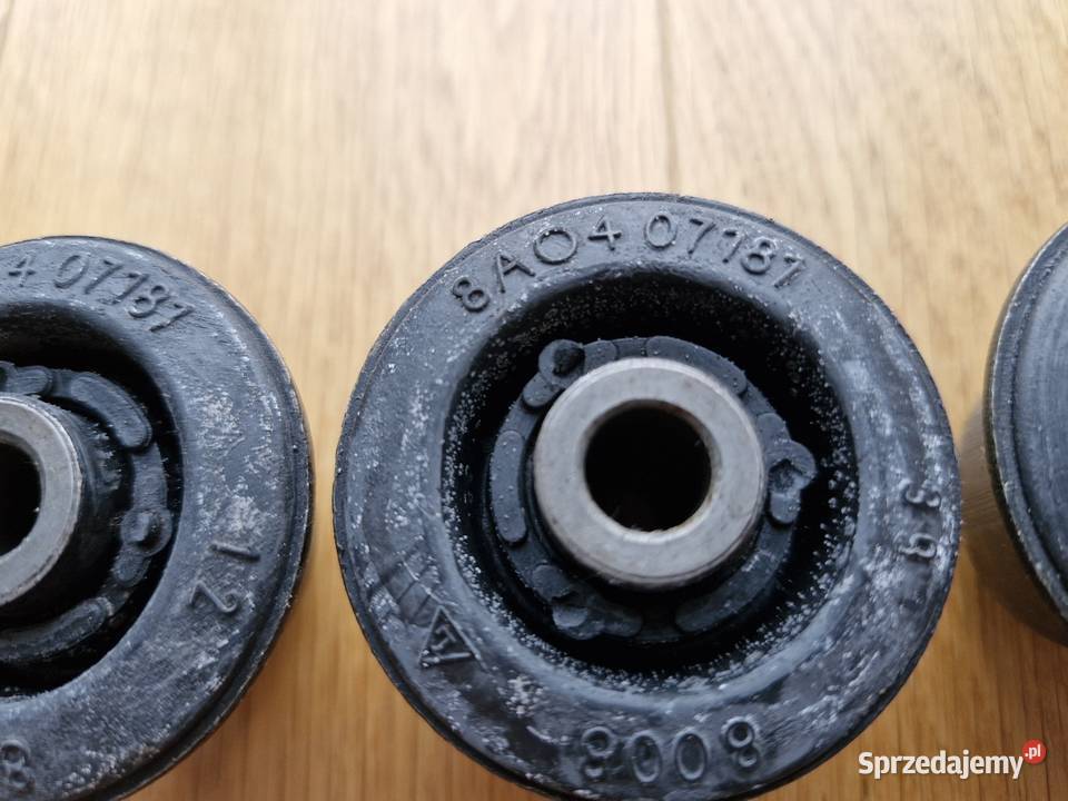 AUDI 80 B3 B4 Tuleje wahaczy 8AO4 07181 Tuleje Gdańsk sprzedam