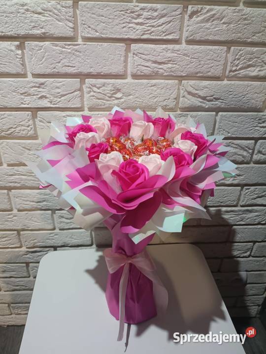 Bukiet walentykowy z róż mydlanych Ratyń