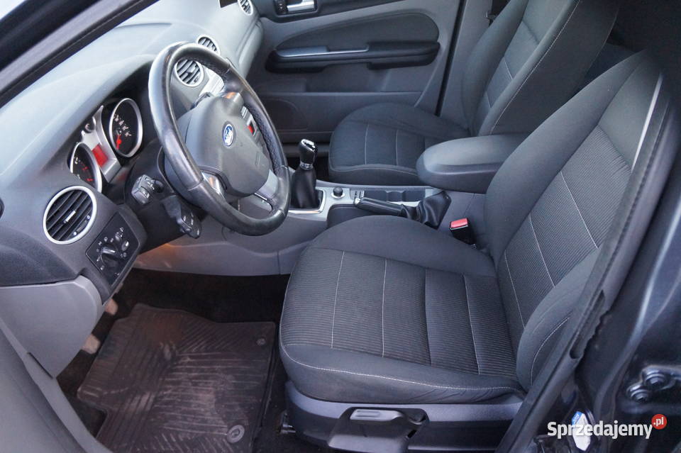 FORD FOCUS 18 BENZYNA 125 KOMBI Częstochowa