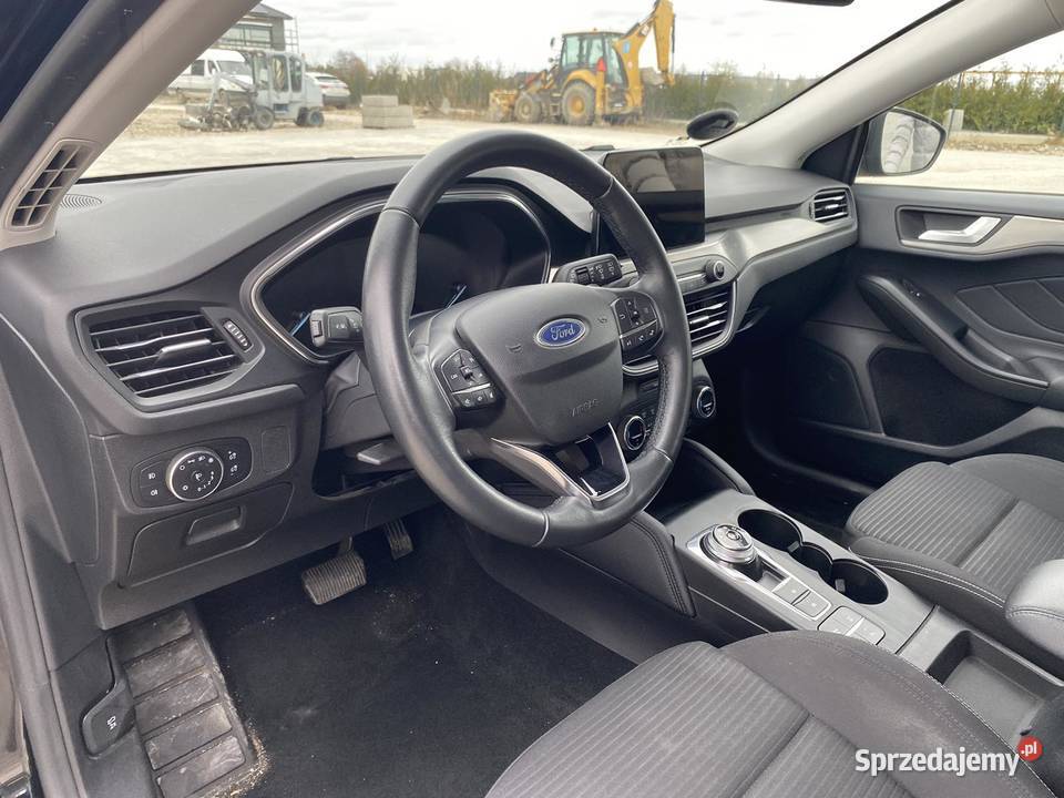 Ford Focus 10 EcoBoost bogatej wersji Focus Dachowa sprzedam