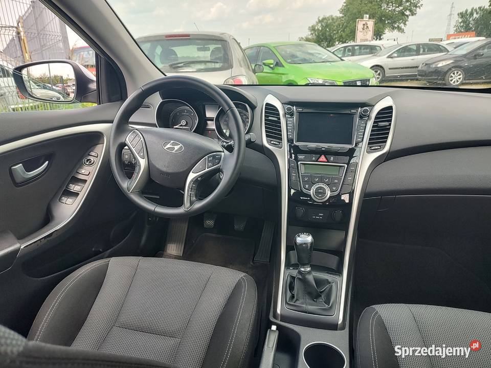 HYUNDAI I30 16 CDRI sprzedam