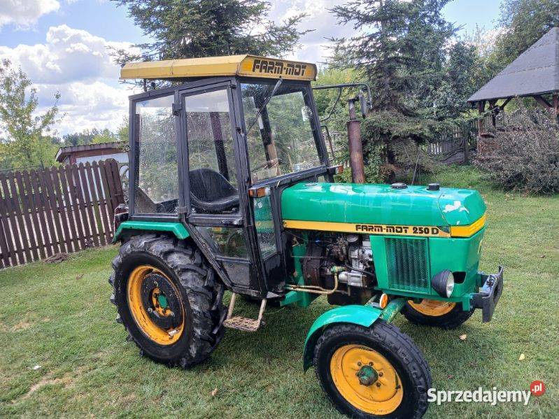 Farm mot 250D Aleksandrów sprzedam