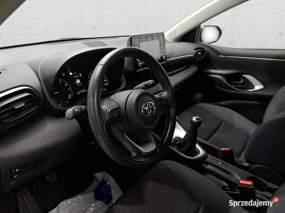 Toyota Yaris IV 2020 benzyna Komorniki