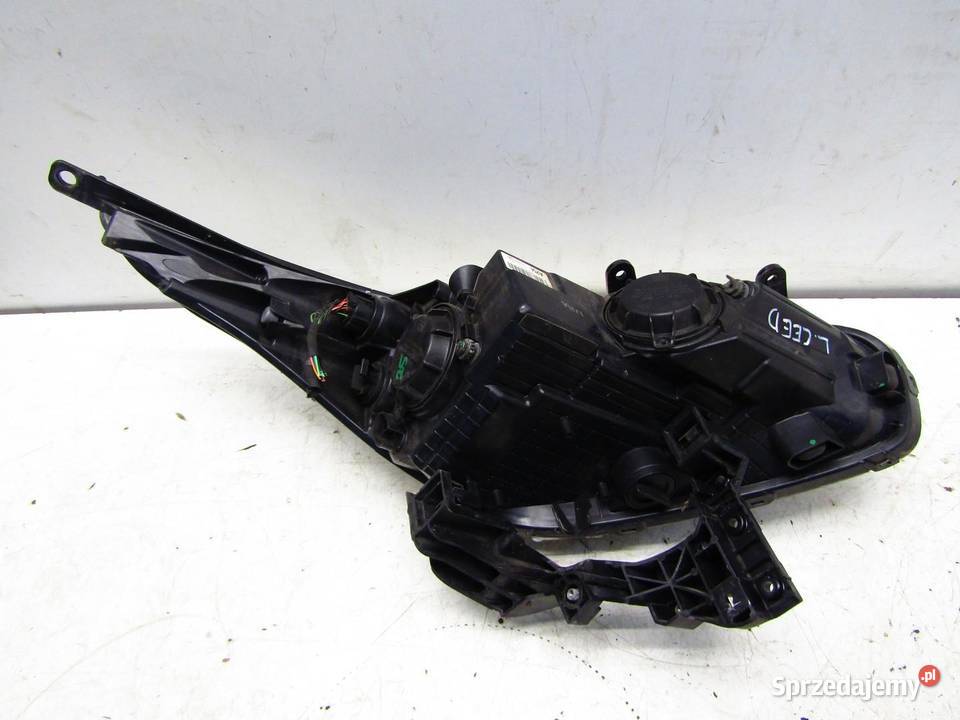 LAMPA PRZEDNIA LEWY PRZÓD LED KIA CEED II LIFT Lampy przednie lubelskie