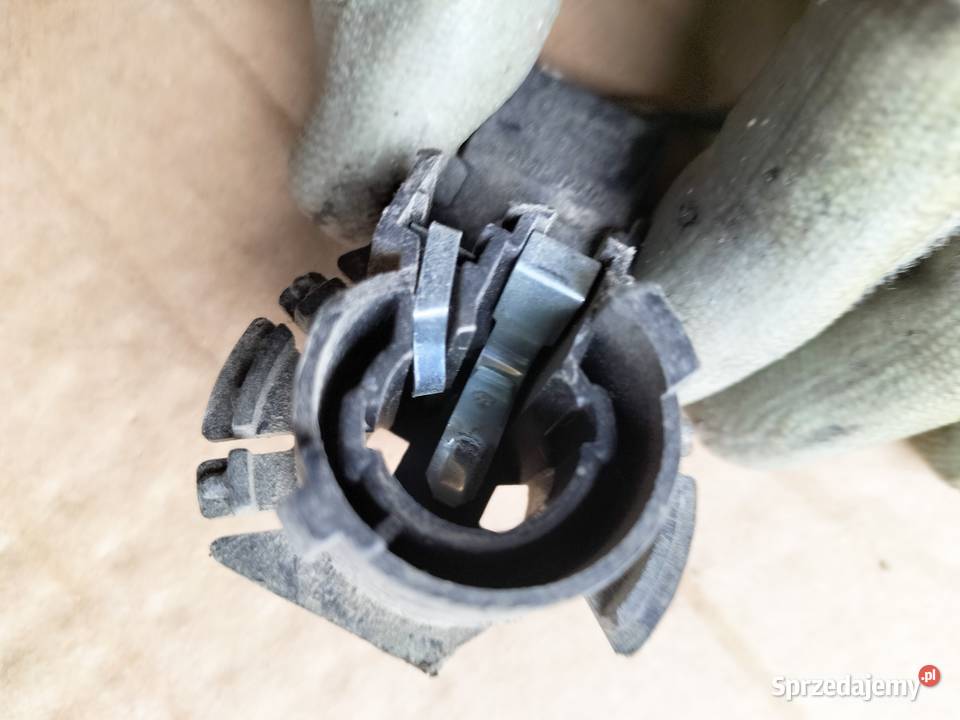 AUDI 80 B3 B4 A6 C4 WKŁAD ŻARÓWKI TYLNEJ LAMPY Kamień-Kolonia