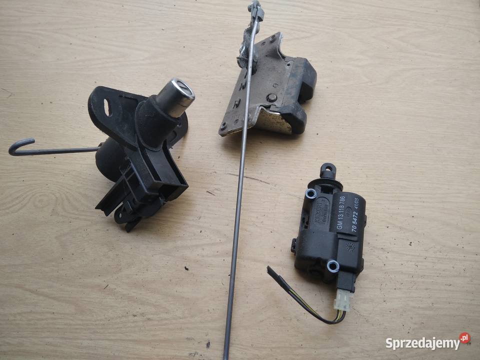 Zamek Klapy Opel Zafira A 9905r Komplet Zestaw Krośniewice