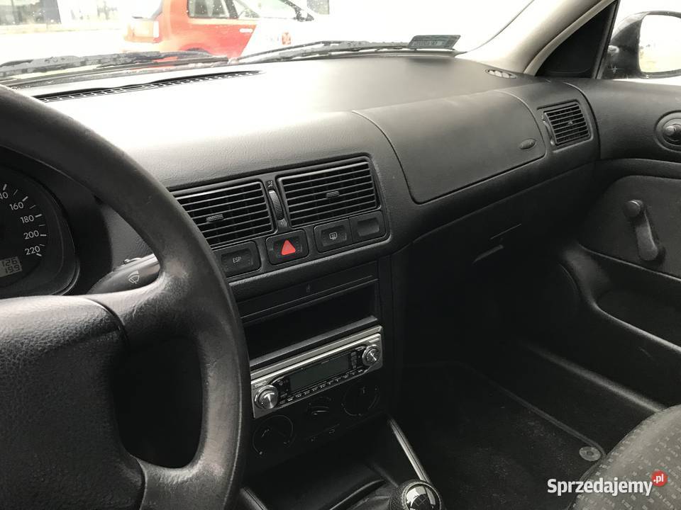 Volkswagen Golf IV 4 14 Rok produkcji 2001 Opole