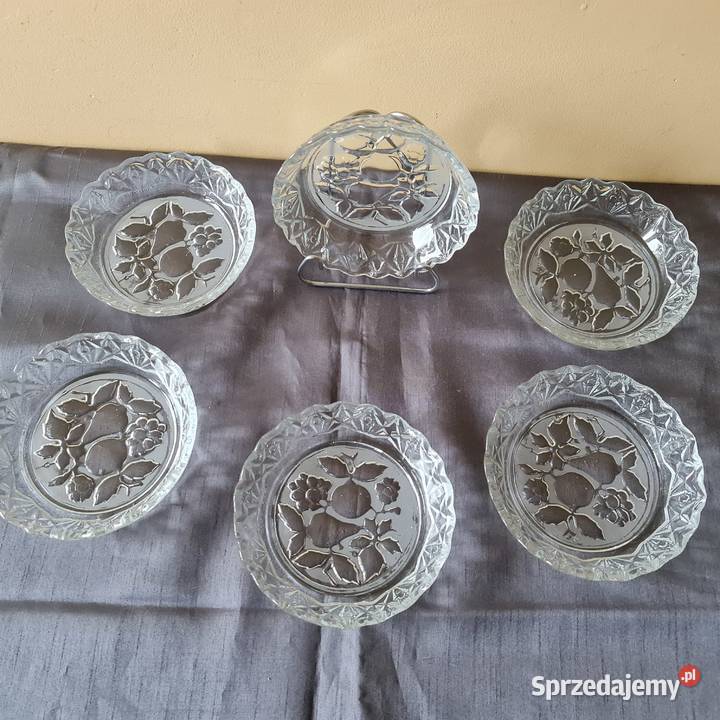 Zestaw salaterek ze szkła bezbarwnego PRL Warszawa