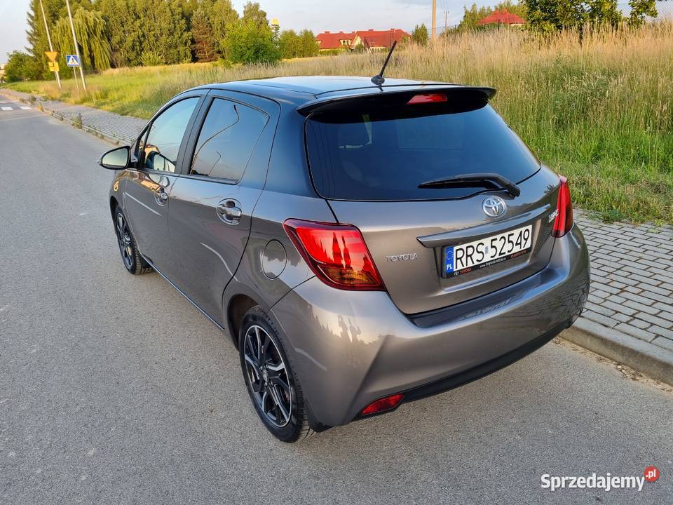 Toyota Yaris Selection 133 Benzyna 99 wspomaganie kierownicy Sędziszów Małopolski sprzedam