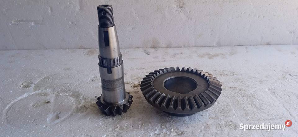 Wałek atakujący do przystawki kątowej