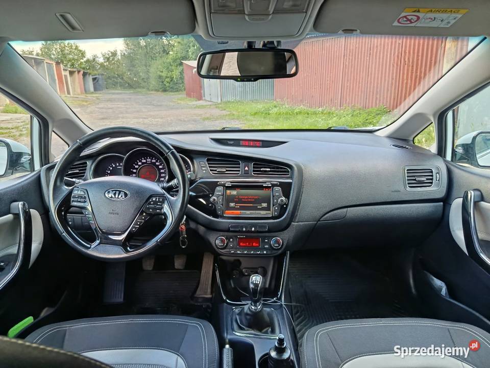 Kia ceed 16 CRDi welurowa tapicerka