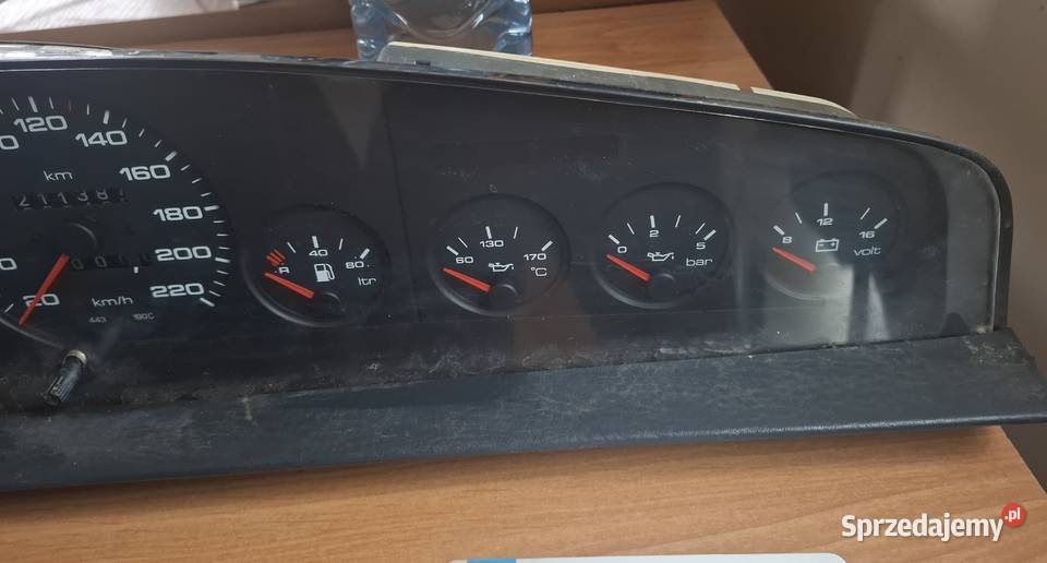 Licznik Zegar Audi 100 C3 25 Diesel osobowe Wisznice