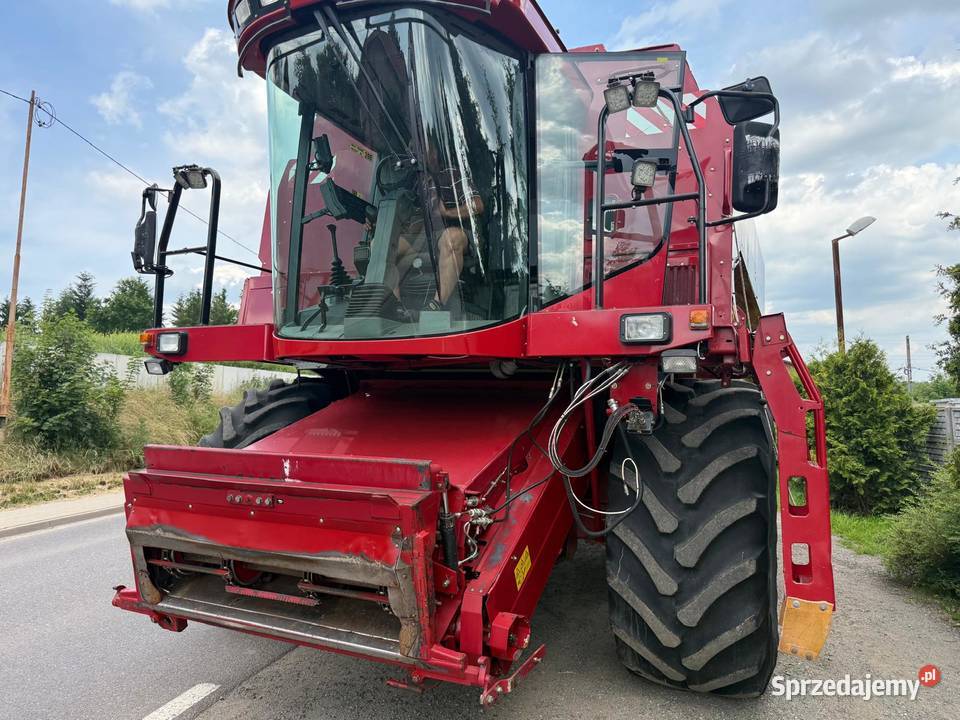 Kombajn zbożowy Case CT 5088 to samo co Holland