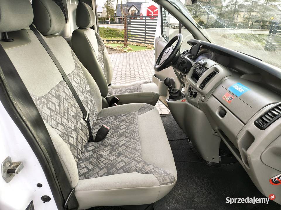 Opel Vivaro 19 Diesel Niski Przebieg Serwisowany Rok produkcji 2005 Zarszyn