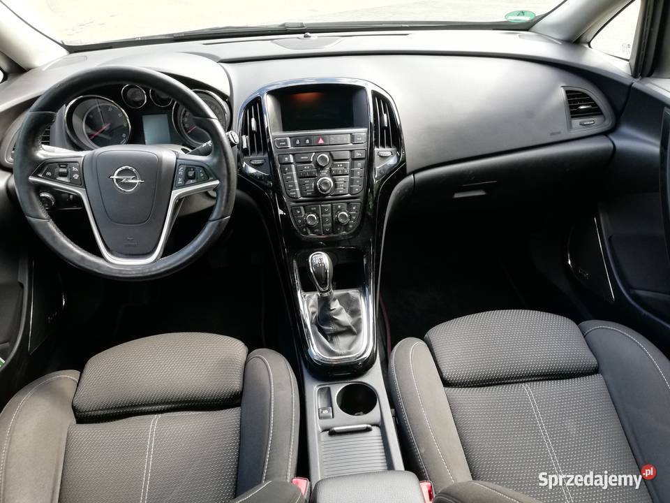 Opel Astra J 16 Sports Tourer Exklusiv VAT marża