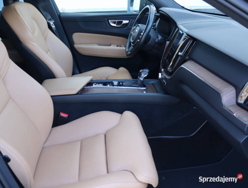 Volvo XC60 D4 AWD tempomat