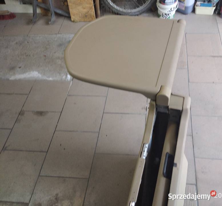 Stolik Mercedes Vito I Kłodzko