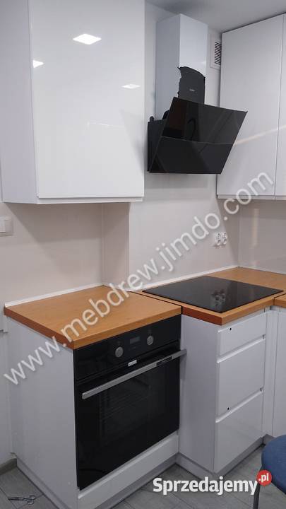 Szafy łóżka meble kuchenne regały stolarz Tokarnia