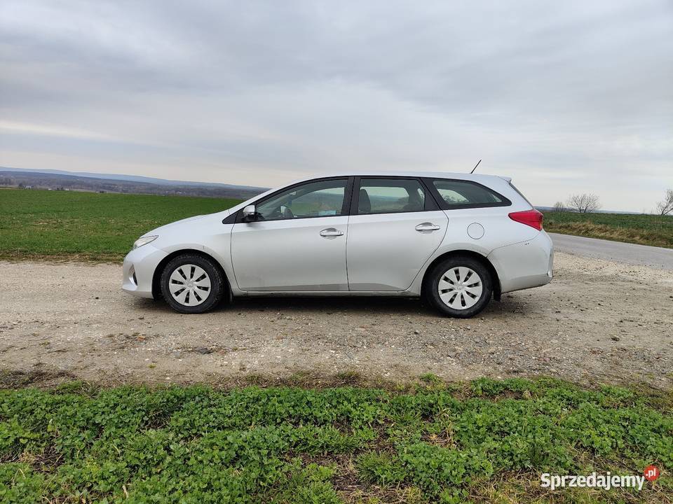 Toyota Auris 14 D4D 90 2014r Salon ZAMIANA komputer pokładowy Bogoria