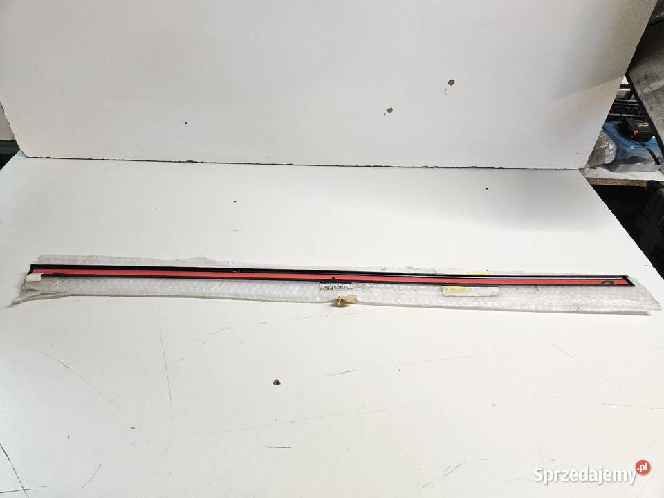 VW PASSAT B8 LISTWA DRZWI PRAWY PRZÓD PRAWA wielkopolskie Międzychód