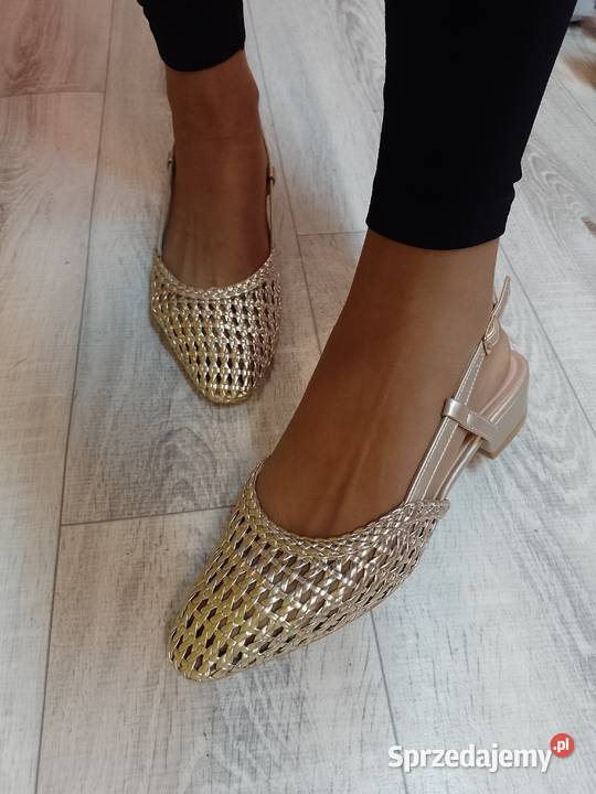 38 Złote plecione czółenka wieczorowe z odkrytą sprzedam
