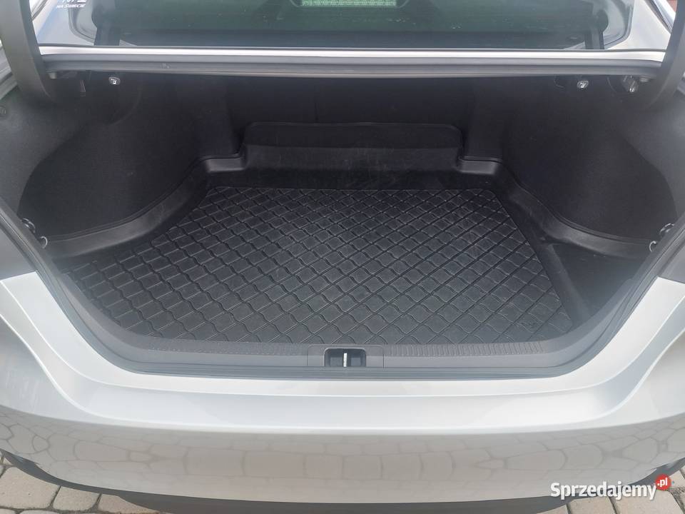 Toyota Camry Hybrid Rok produkcji 2019 Chynów sprzedam