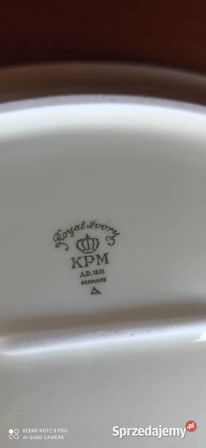 Patera KPM Krister Royal Ivory Niebieskie kwiaty Porcelana i szkło pomorskie Gdańsk