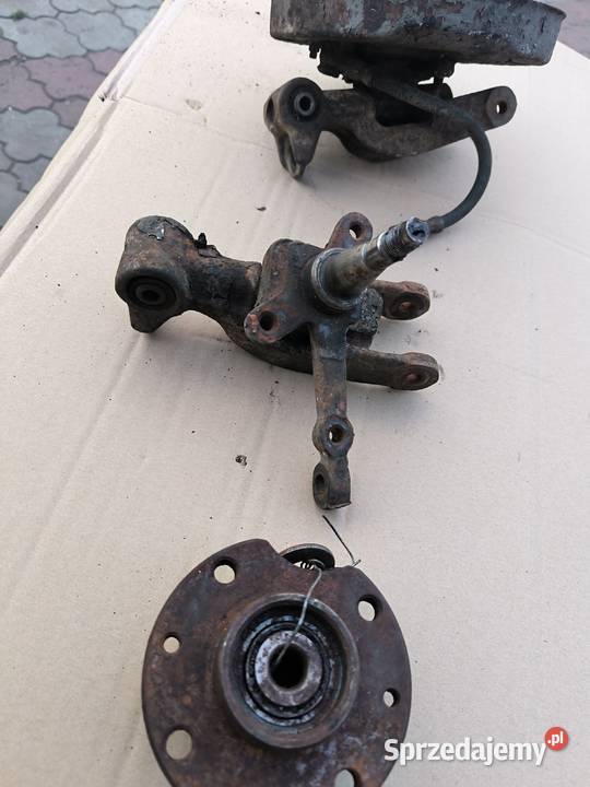 Fiat 126p BIS 700 zwrotnica lewa obejma Stalowa Wola