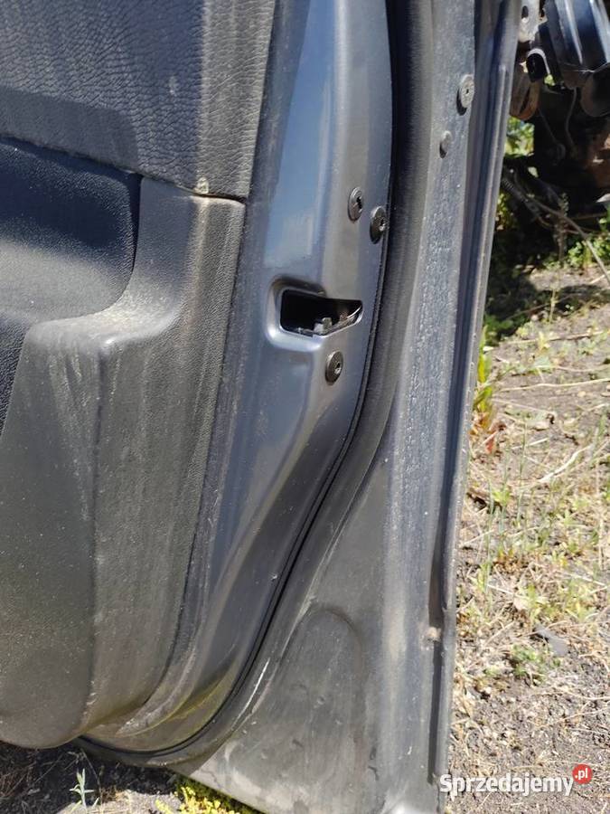 VW PASSAT B6 DRZWI PRZEDNIE PRAWE LA7T osobowe Międzychód